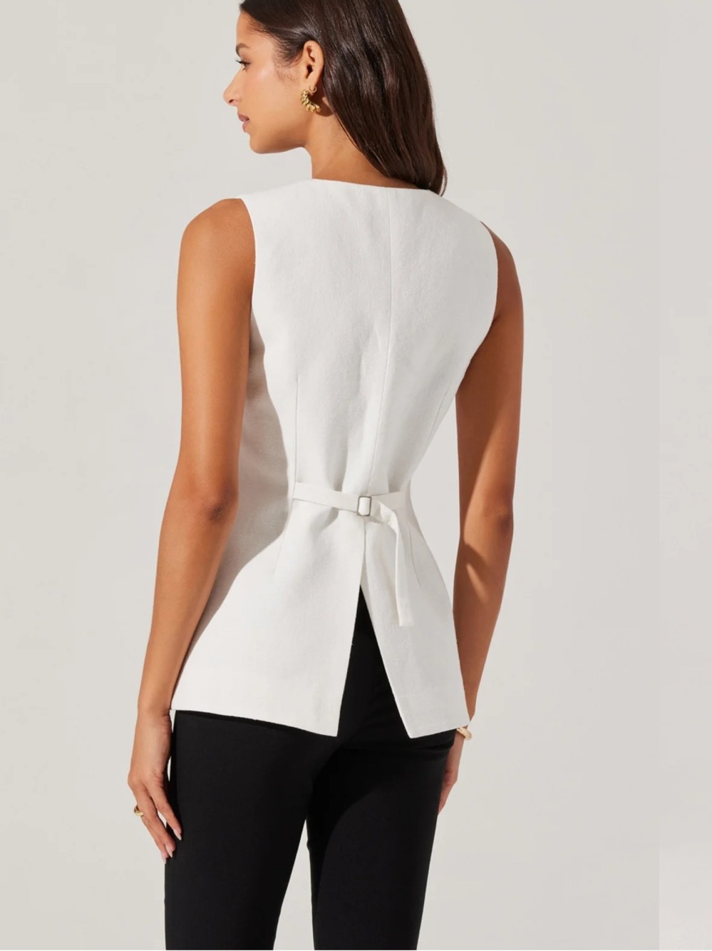 Astr the Label Sonja Asymmetrical Vest Large Cream Color - Picture 2 of 5